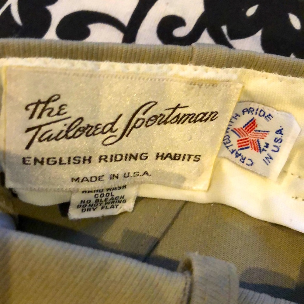 The Tailored Sportsman Trophy Hunter Breeches belted Women's Approx Size 26.